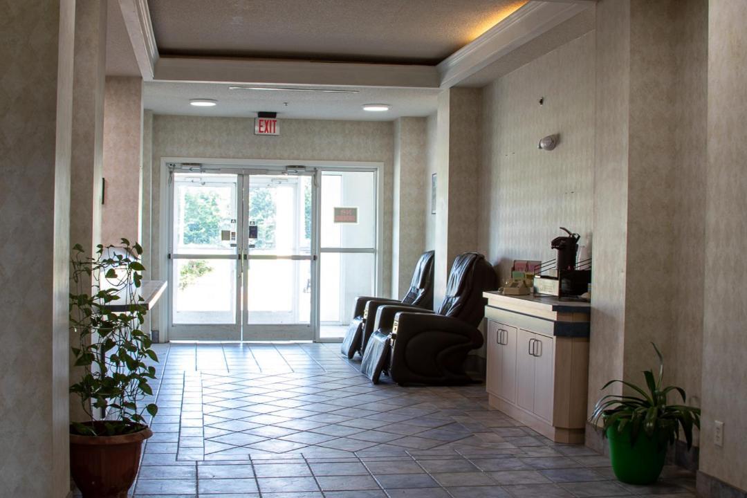 Morgantown Inn & Suites Εξωτερικό φωτογραφία